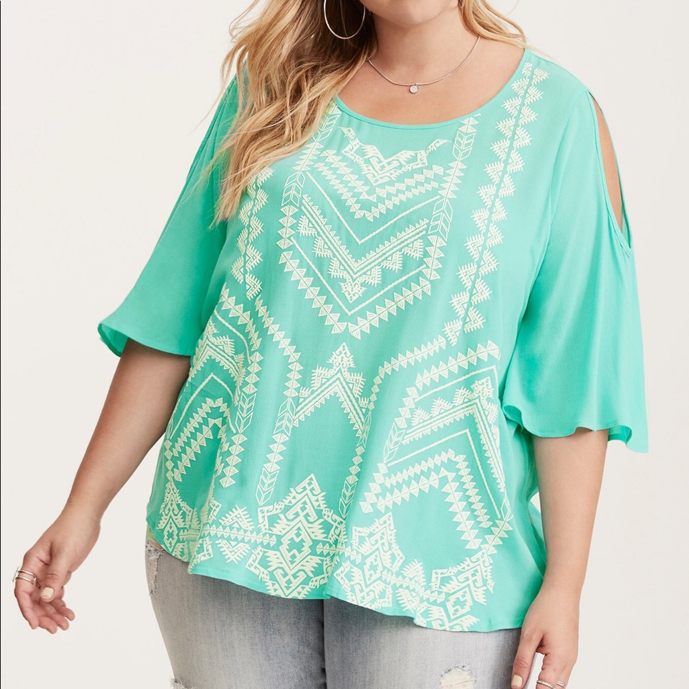 Torrid 2X geo print cold shoulder top mint green